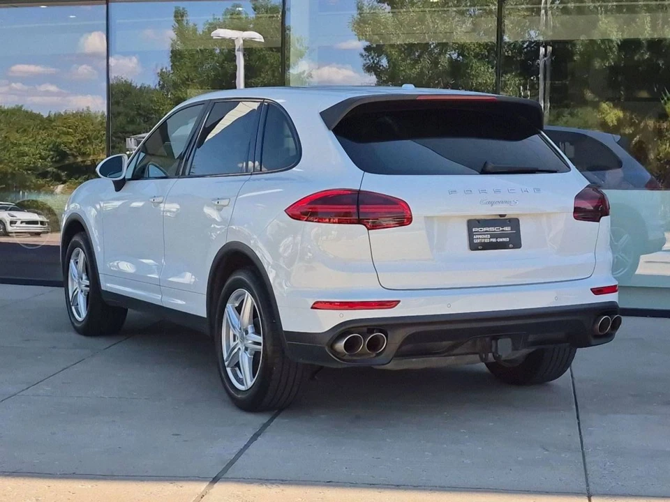 2017 Porsche 958 Cayenne S - Image 3 of 5