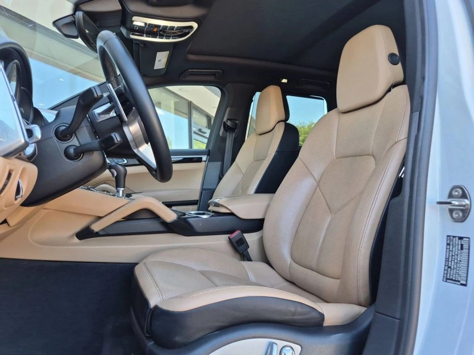 2017 Porsche 958 Cayenne S - Image 5 of 5