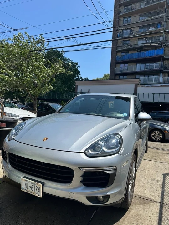 2017 Porsche 958 Cayenne S - Image 11 of 14