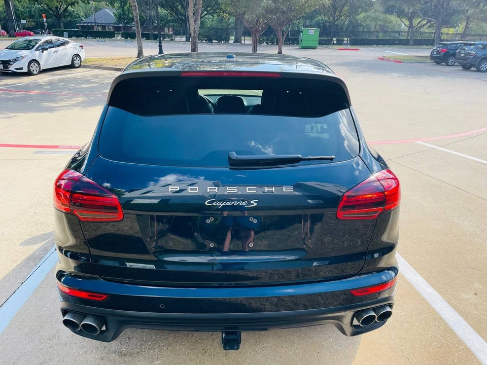 2017 Porsche 958 Cayenne S - Image 8 of 17