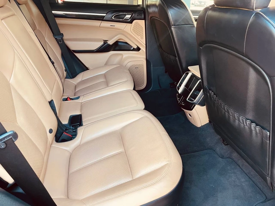 2017 Porsche 958 Cayenne S - Image 17 of 17