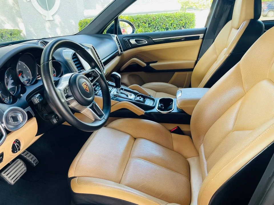 2017 Porsche 958 Cayenne S - Image 14 of 17