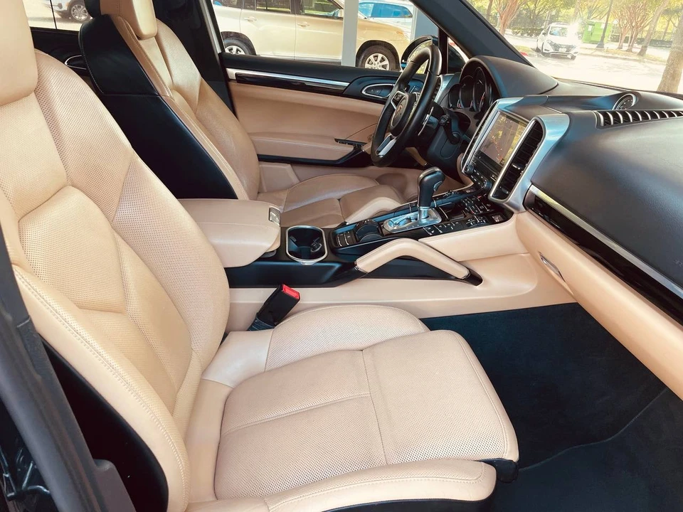 2017 Porsche 958 Cayenne S - Image 15 of 17