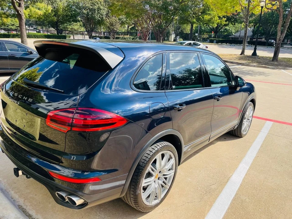 2017 Porsche 958 Cayenne S - Image 9 of 17