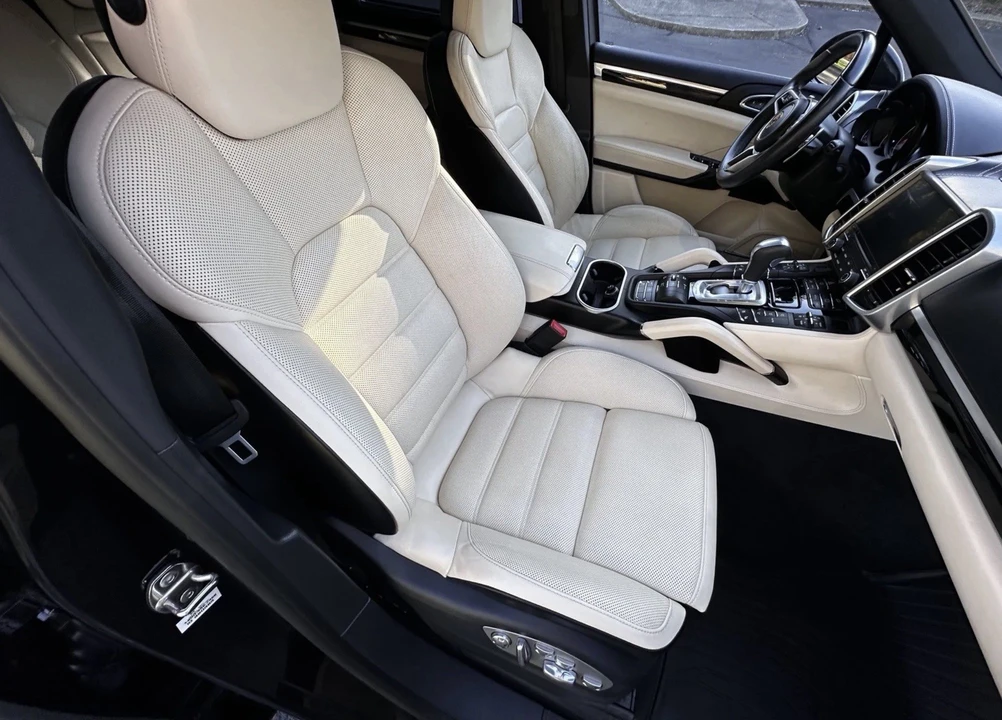 2017 Porsche 958 Cayenne S - Image 11 of 24