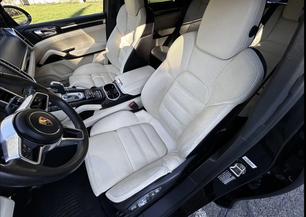 2017 Porsche 958 Cayenne S - Image 14 of 24