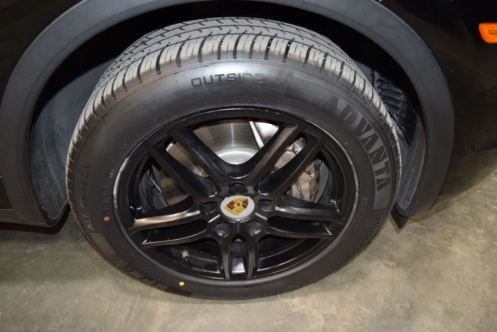 2017 Porsche 958 Cayenne S - Image 10 of 12