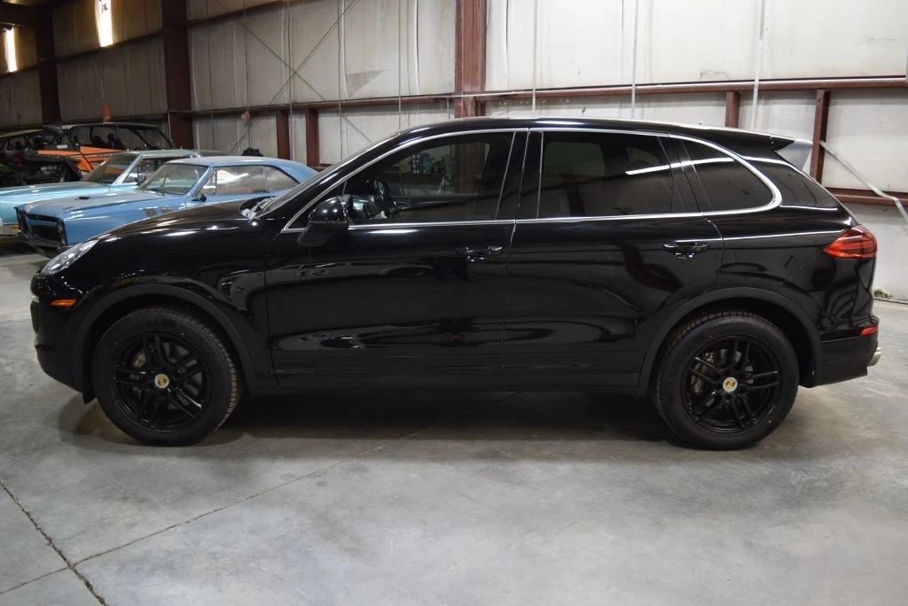 2017 Porsche 958 Cayenne S - Image 4 of 12
