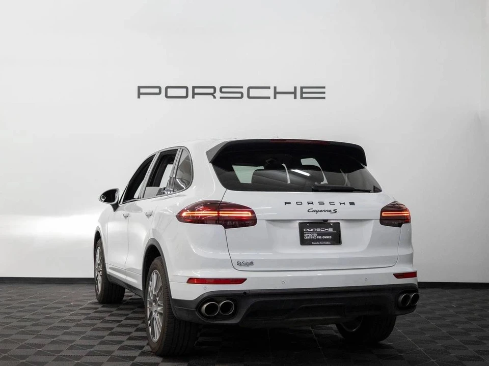 2017 Porsche 958 Cayenne S - Image 3 of 5