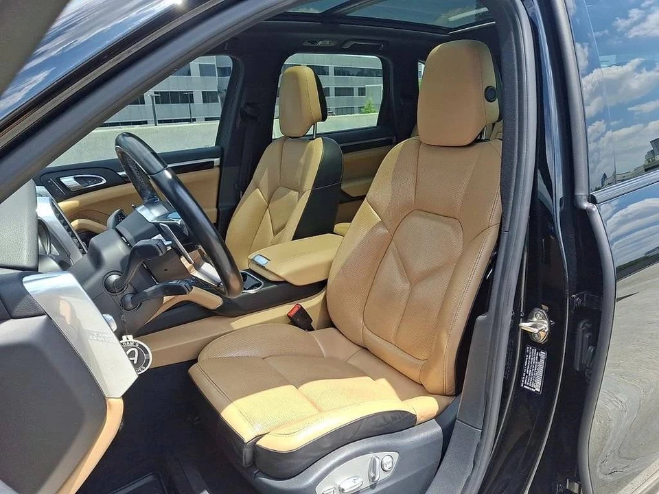 2017 Porsche 958 Cayenne S - Image 5 of 5