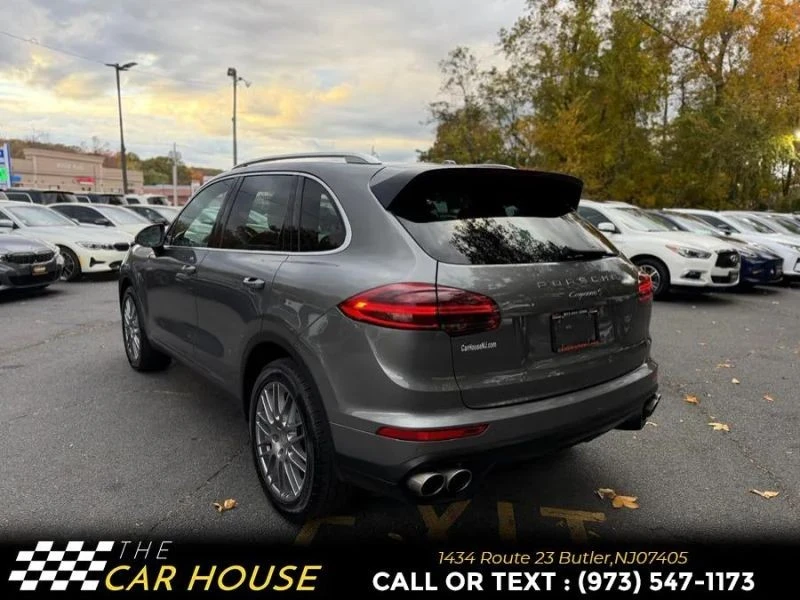 2017 Porsche 958 Cayenne S - Image 11 of 12