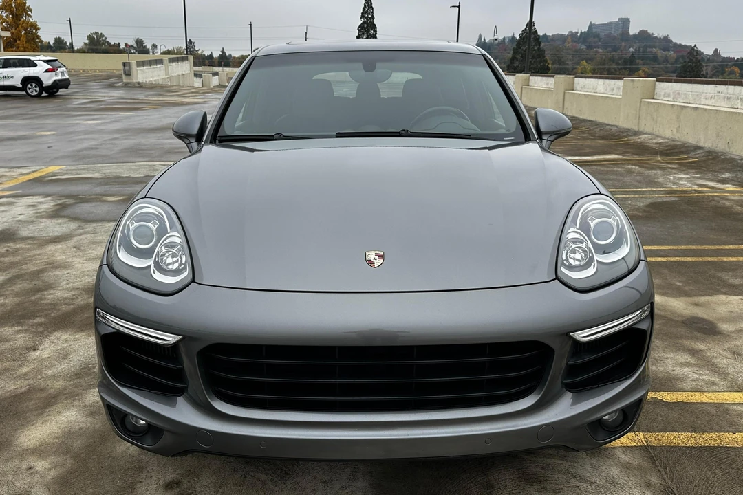 2017 Porsche 958 Cayenne S - Image 2 of 31