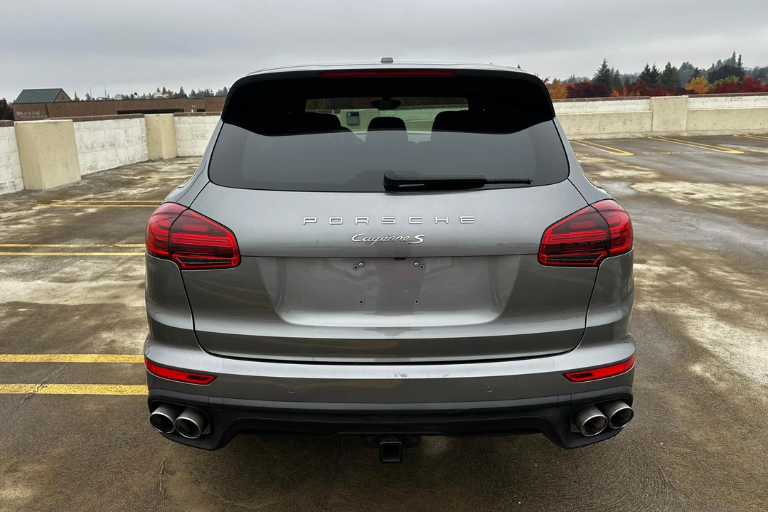 2017 Porsche 958 Cayenne S - Image 5 of 31