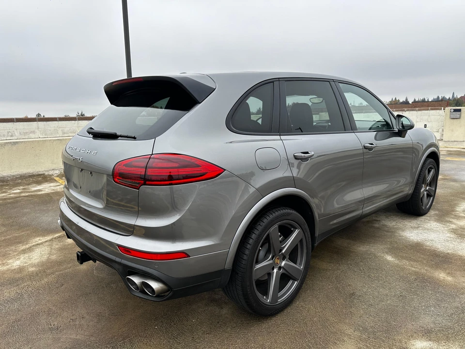 2017 Porsche 958 Cayenne S - Image 12 of 31