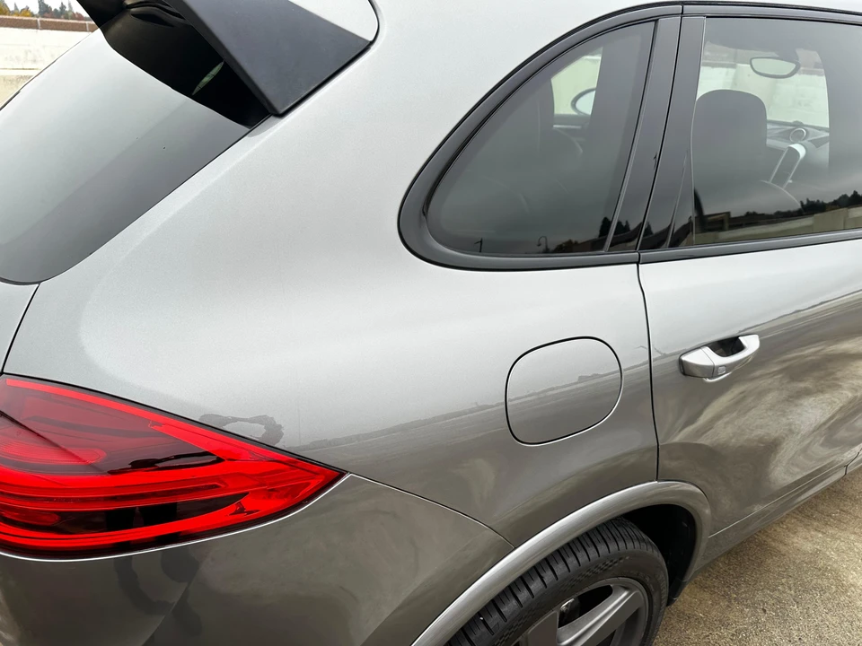 2017 Porsche 958 Cayenne S - Image 24 of 31