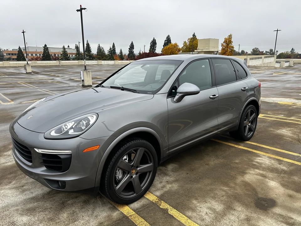2017 Porsche 958 Cayenne S - Image 7 of 31