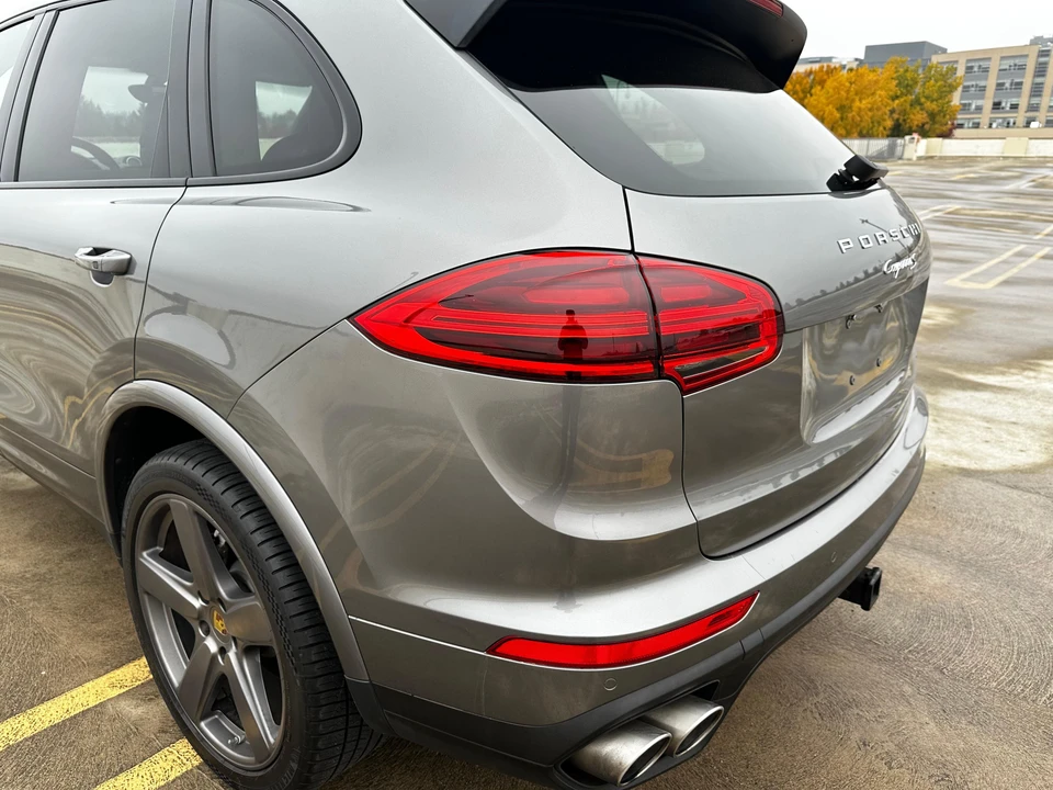 2017 Porsche 958 Cayenne S - Image 22 of 31
