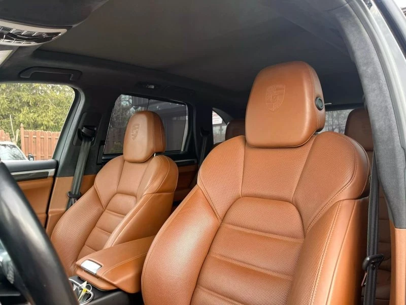 2017 Porsche 958 Cayenne S - Image 11 of 12