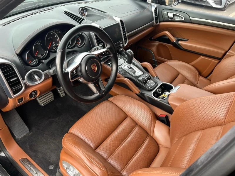 2017 Porsche 958 Cayenne S - Image 9 of 12