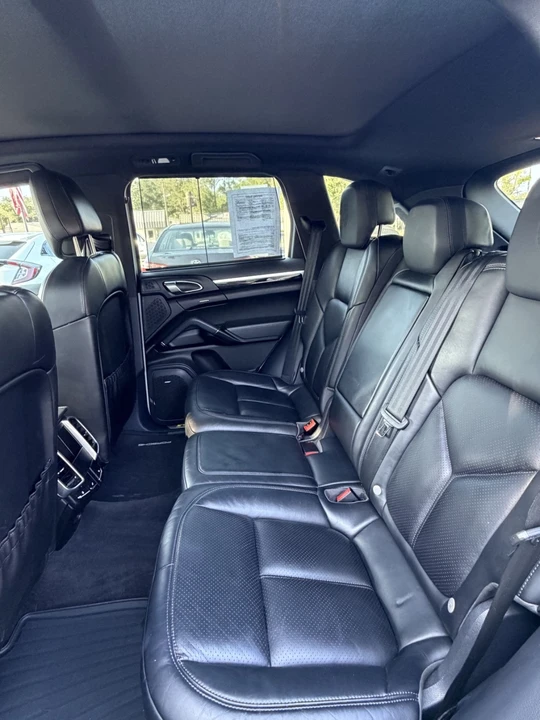 2017 Porsche 958 Cayenne - Image 6 of 6