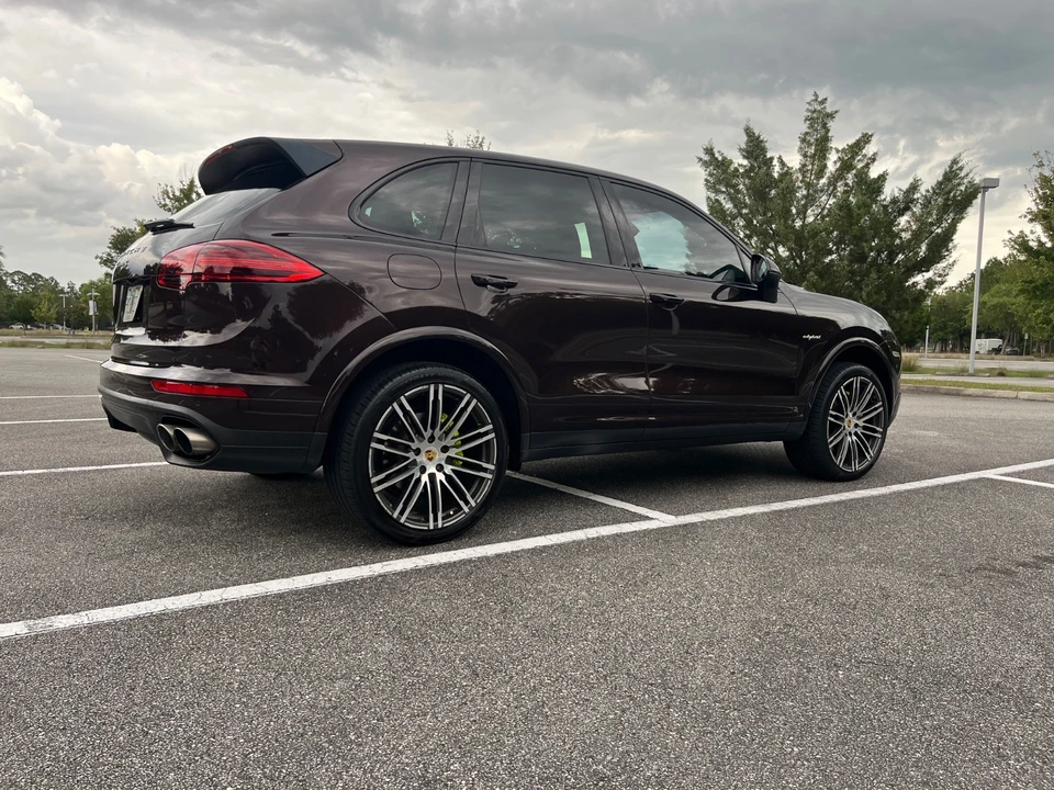 2017 Porsche 958 Cayenne - Image 3 of 19