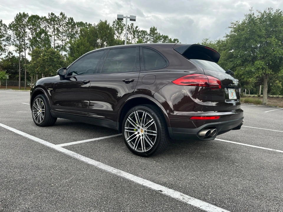 2017 Porsche 958 Cayenne - Image 2 of 19