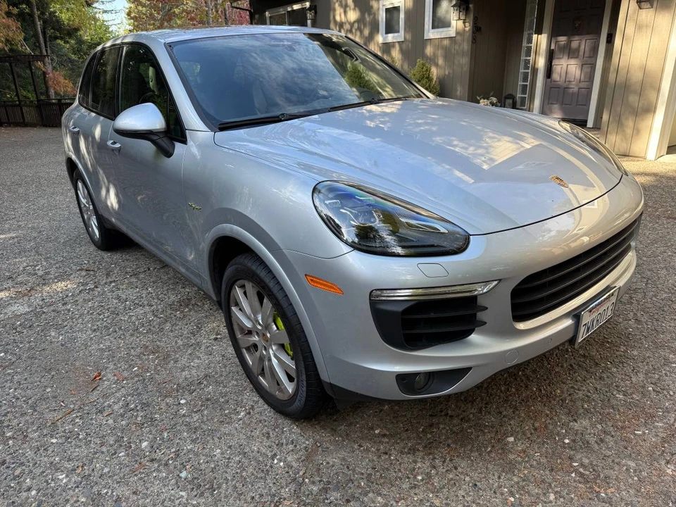 2017 Porsche 958 Cayenne - Image 5 of 13