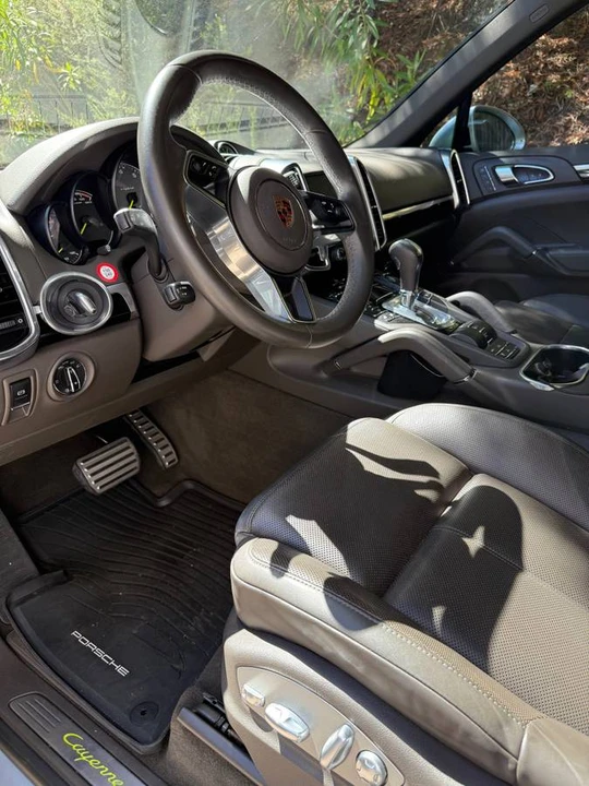 2017 Porsche 958 Cayenne - Image 9 of 13