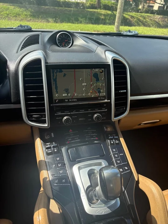 2017 Porsche 958 Cayenne - Image 14 of 16