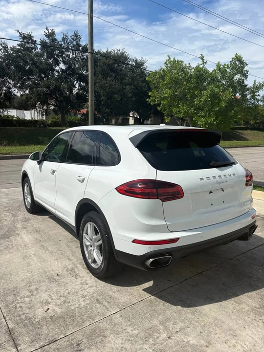 2017 Porsche 958 Cayenne - Image 5 of 16