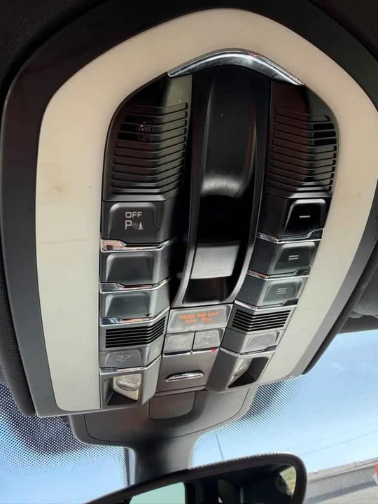2017 Porsche 958 Cayenne - Image 15 of 16