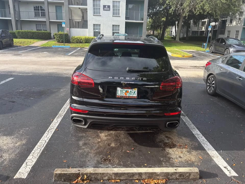 2017 Porsche 958 Cayenne - Image 7 of 14