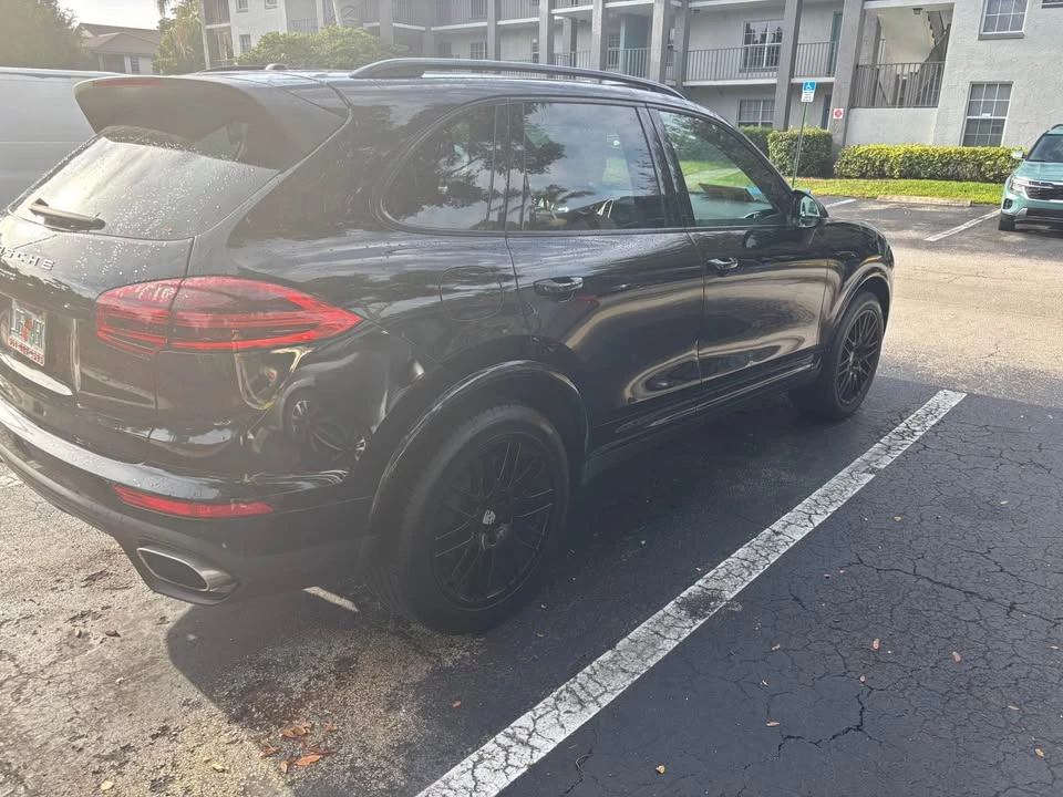 2017 Porsche 958 Cayenne - Image 6 of 14