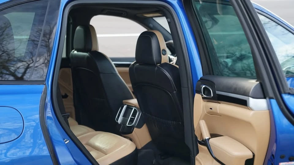 2017 Porsche 958 Cayenne - Image 16 of 20