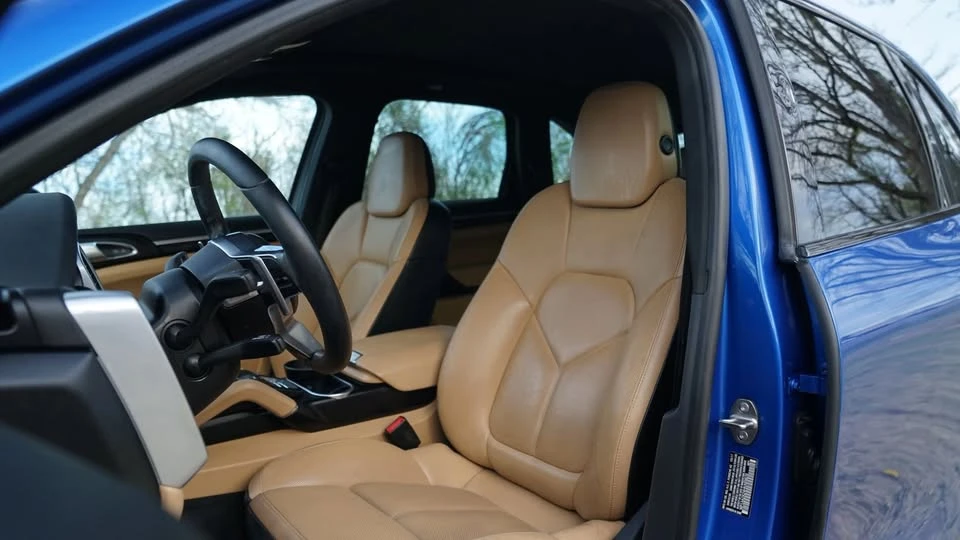 2017 Porsche 958 Cayenne - Image 13 of 20
