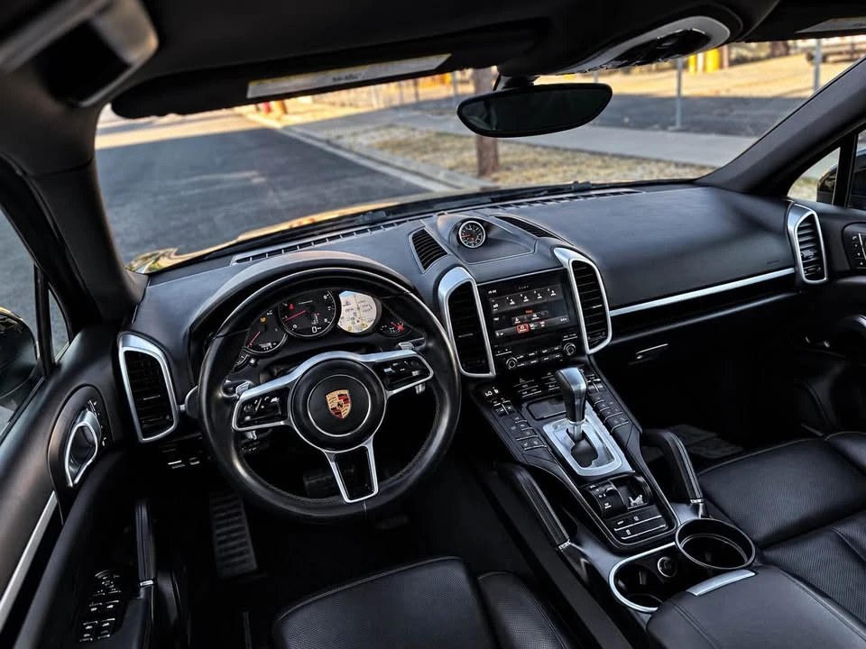2017 Porsche 958 Cayenne - Image 13 of 18