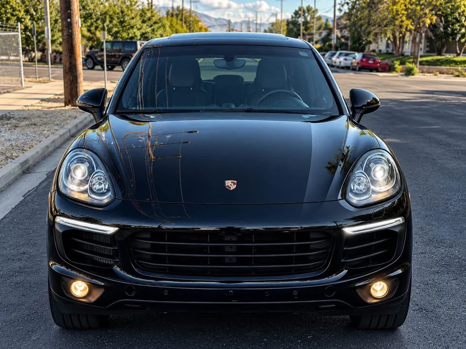 2017 Porsche 958 Cayenne - Image 3 of 18