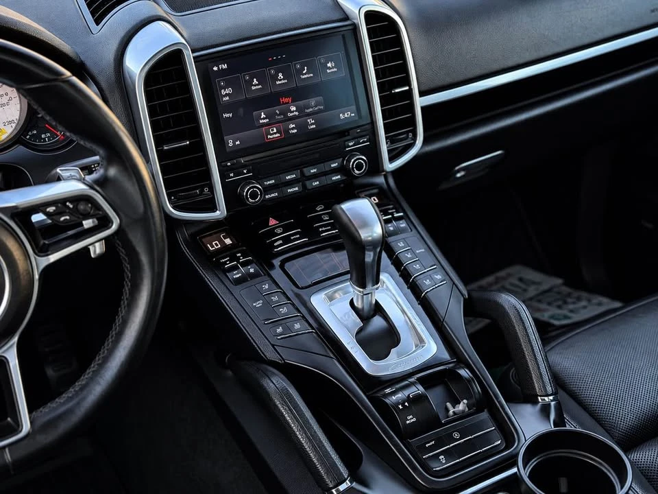 2017 Porsche 958 Cayenne - Image 14 of 18