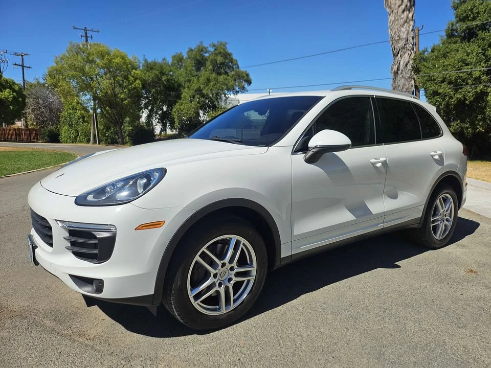 2017 Porsche 958 Cayenne - Image 2 of 14