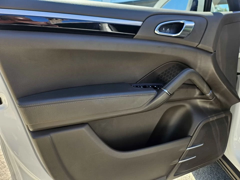 2017 Porsche 958 Cayenne - Image 12 of 14