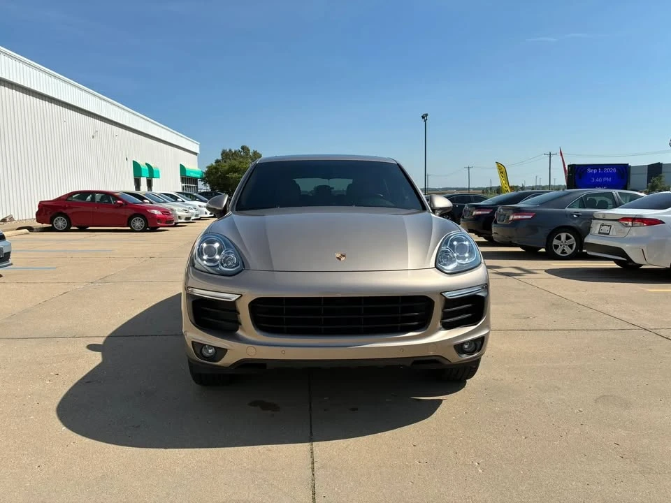 2017 Porsche 958 Cayenne - Image 2 of 20
