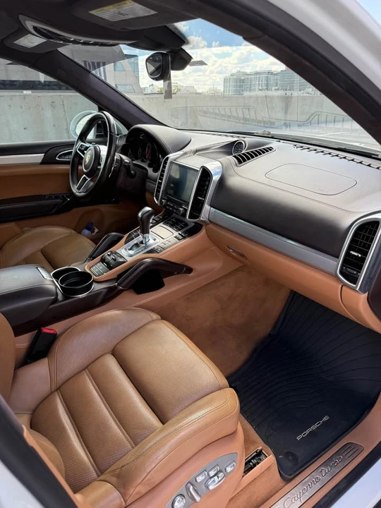 2017 Porsche 958 Cayenne Turbo - Image 8 of 10