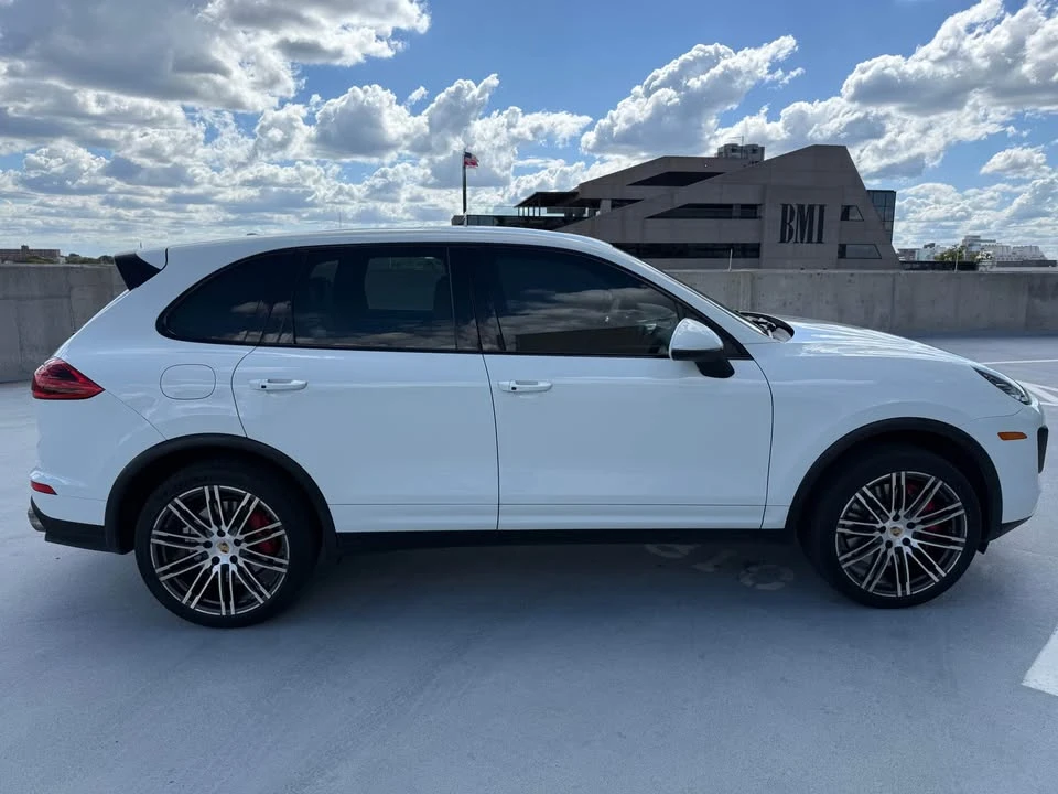 2017 Porsche 958 Cayenne Turbo - Image 10 of 10
