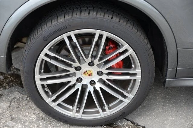 2017 Porsche 958 Cayenne Turbo - Image 18 of 31
