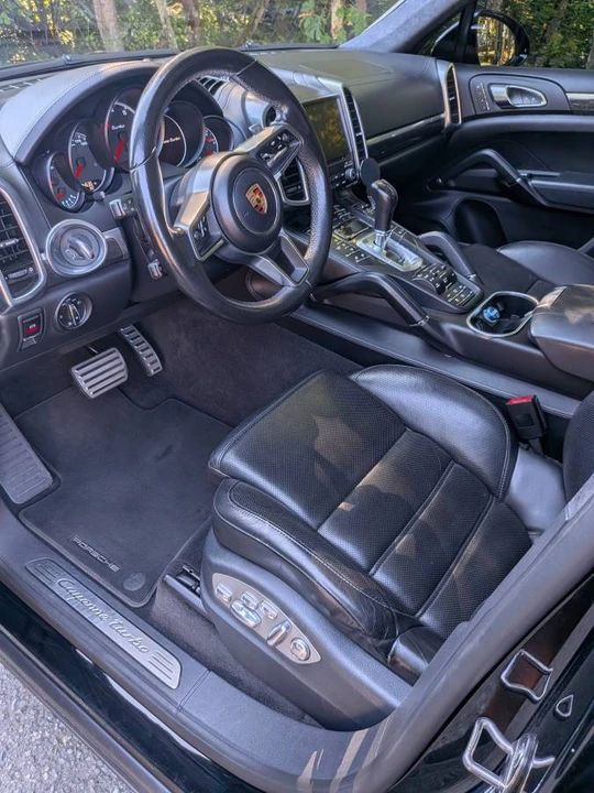 2017 Porsche 958 Cayenne Turbo - Image 7 of 19