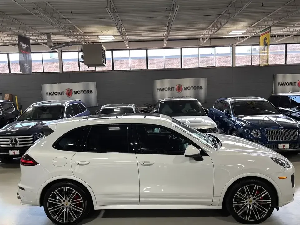 2017 Porsche 958 Cayenne Turbo - Image 2 of 19