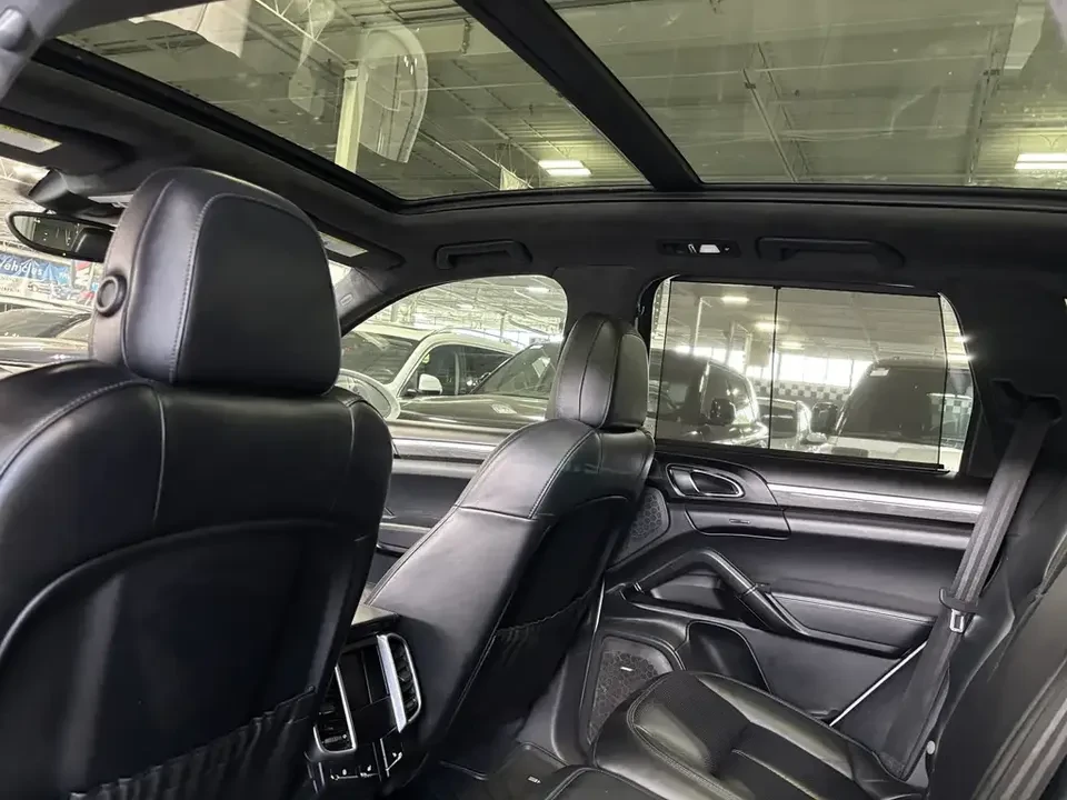 2017 Porsche 958 Cayenne Turbo - Image 16 of 19