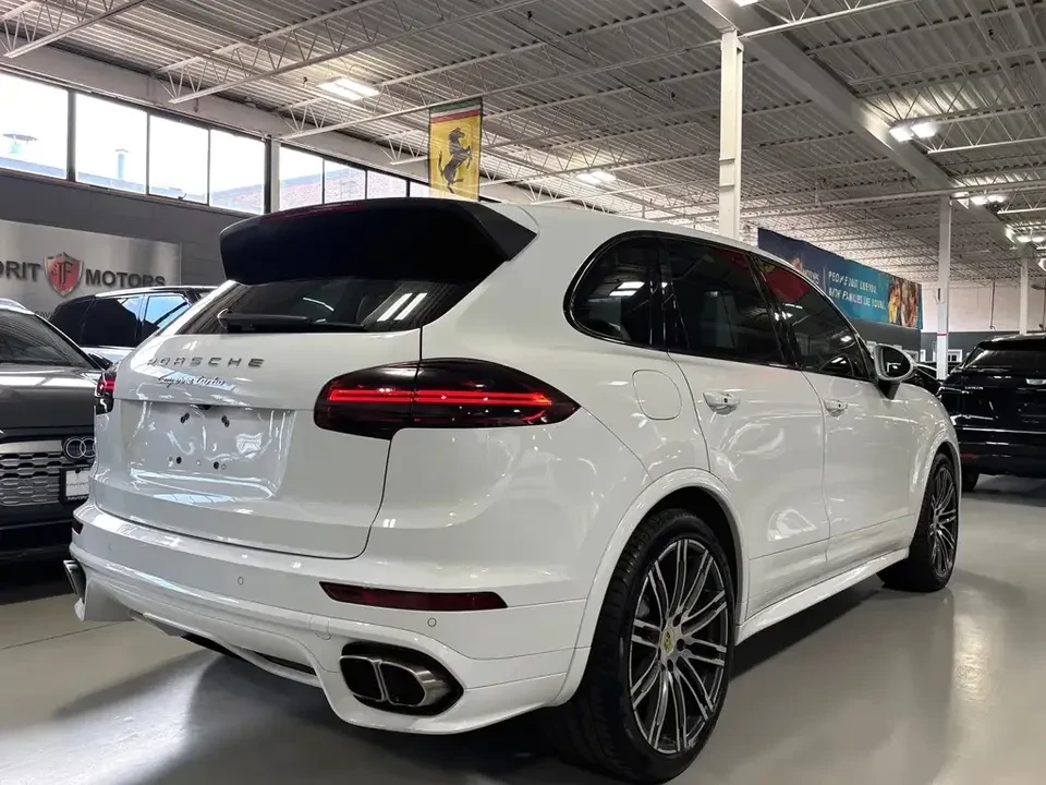 2017 Porsche 958 Cayenne Turbo - Image 3 of 19