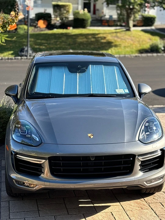 2017 Porsche 958 Cayenne Turbo S - Image 2 of 24