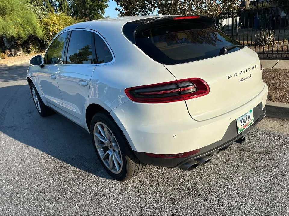 2017 Porsche 958 Cayenne Turbo S - Image 4 of 8